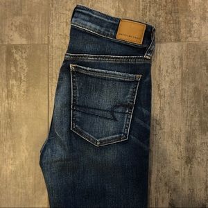 AEO Button-fly Distressed Jeggings